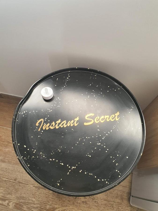 Instant Secret Bed & Breakfast Pourrieres Exterior photo